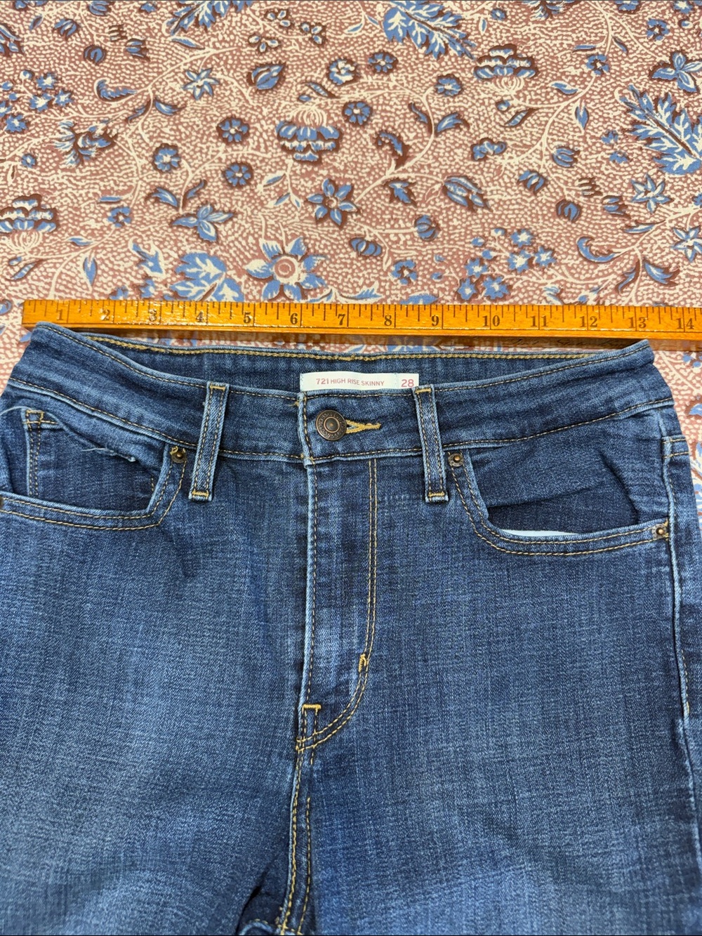 Levi's Dark Blue High Rise Skinny Jeans - Picture 6 of 9